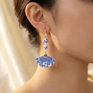 "Azure Seas" Blue & White Fan Drops